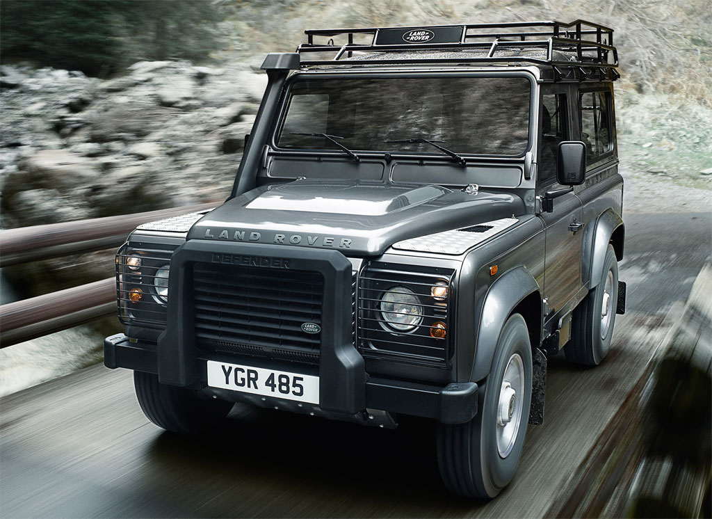 Front View of 2012 Land Rover Defender