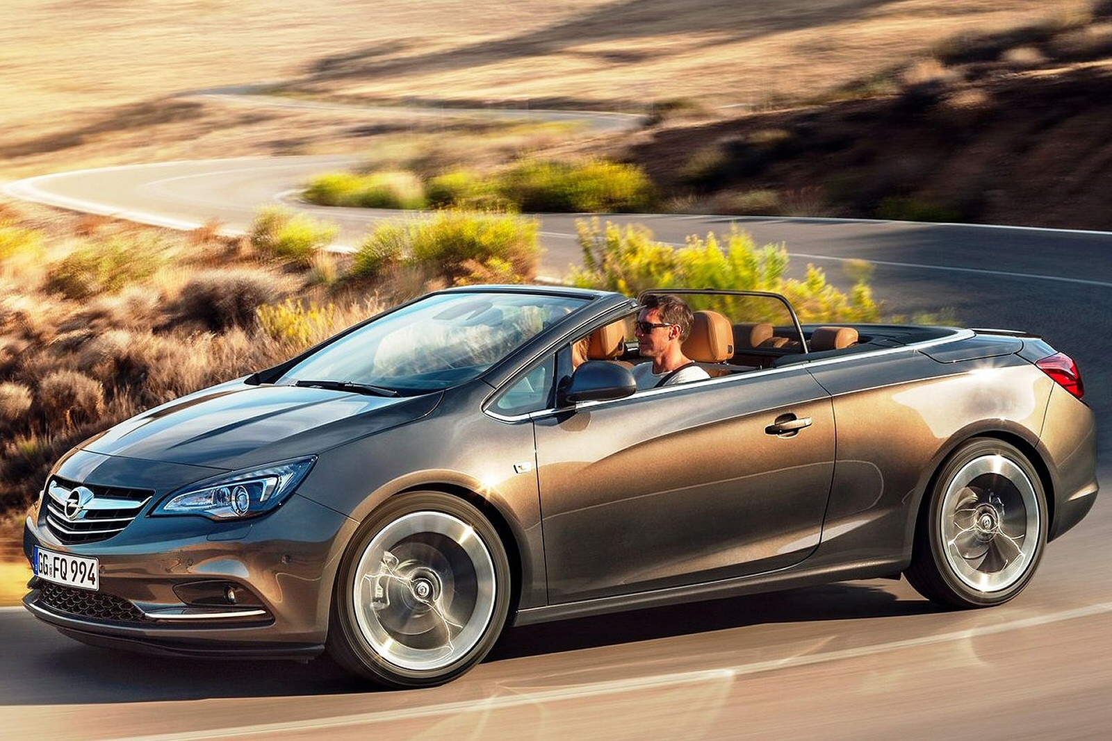 Front view of 2014 Vauxhall Cascada