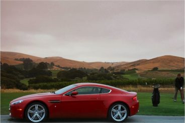 Aston Martin V8 Vantage side view