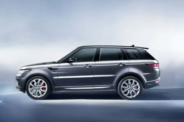 Range Rover Sport vs Audi SQ5 TDI Plus