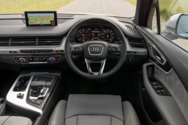 Audi Q7 Interior dashboard