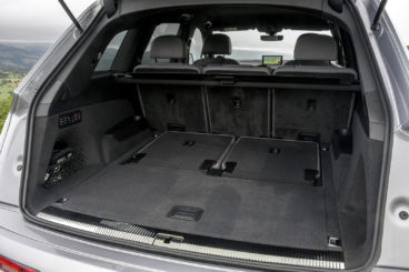 Audi Q7 boot