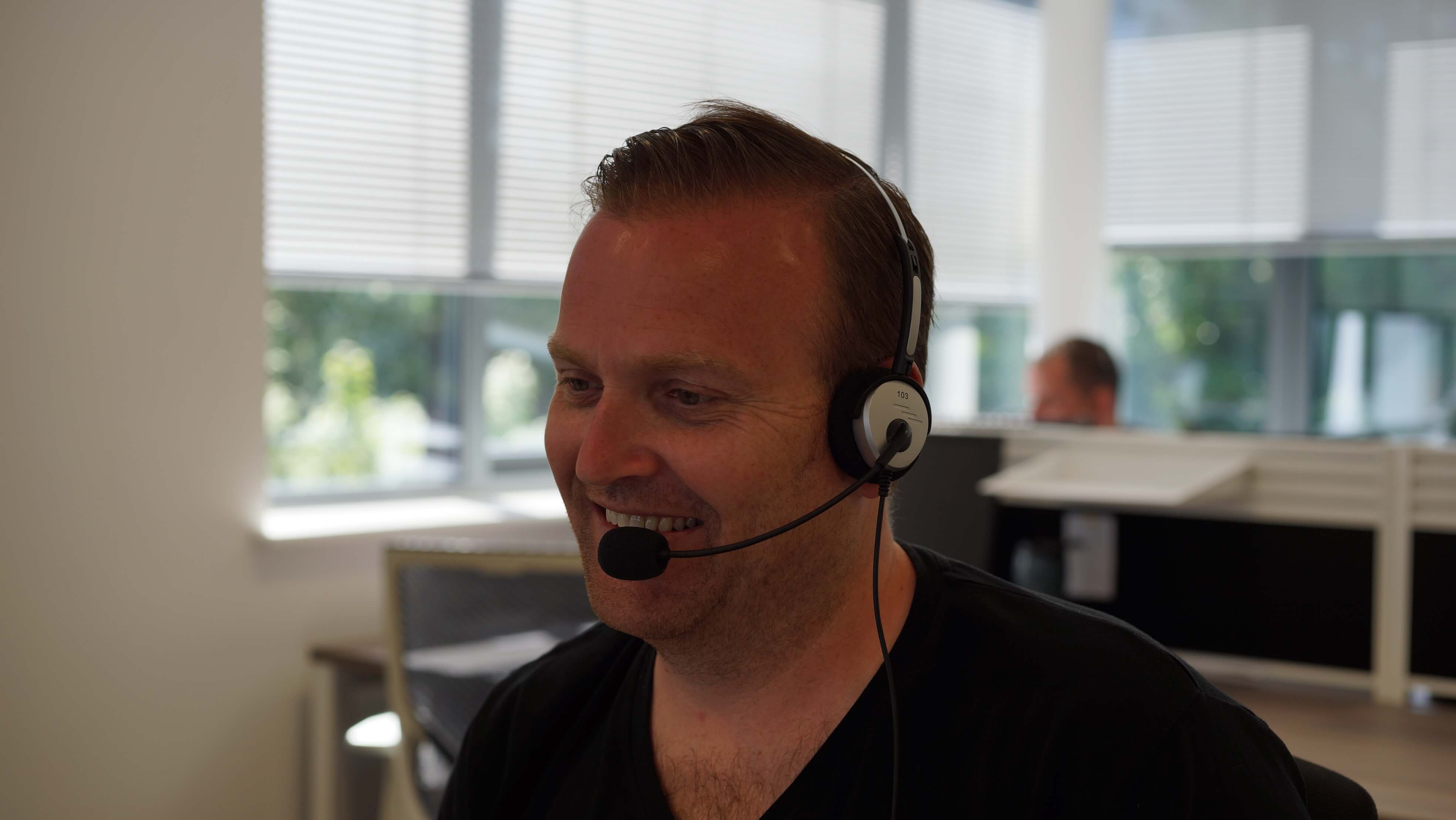 chris demonstrating how to become a sales expert