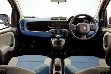 Fiat Panda interior dashboard in blue trim