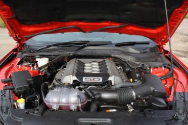Ford Mustang Fastback Engine