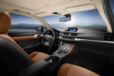 Lexus CT 200h interior dashboard
