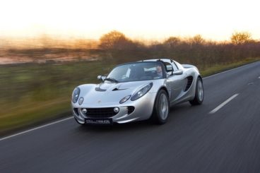 Lotus Elise front view