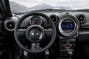 MINI Paceman interior dashboard