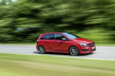 Mercedes B Class side view with red paint