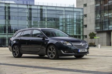 Vauxhall Insignia Sports Tourer side view