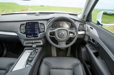 the black leather interior of the volvo xc90 estate