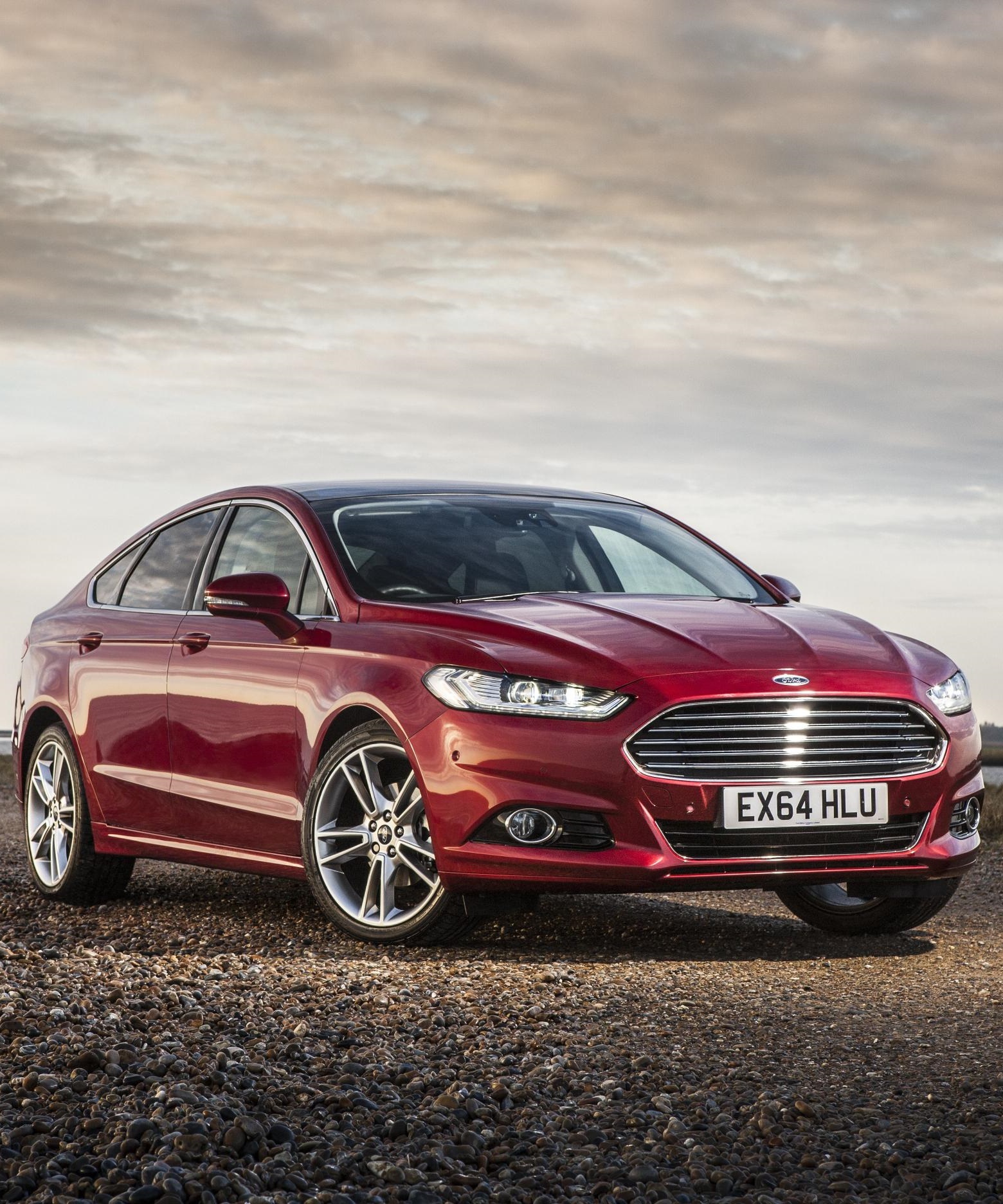 Ford Mondeo Hatchback review | Parkers