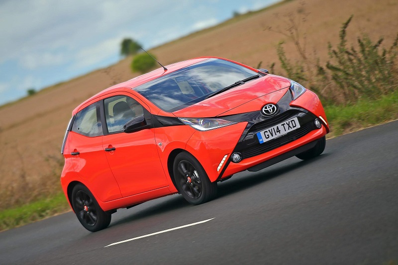 Toyota Aygo X-Wave Hatchback