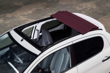 Peugeot 108 Top Hatchback roof open