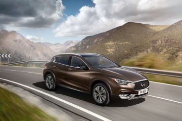 Mercedes Benz Gla Class Hatchback Vs Infiniti Qx30 Vs Range Rover Evoque Hatchback Osv