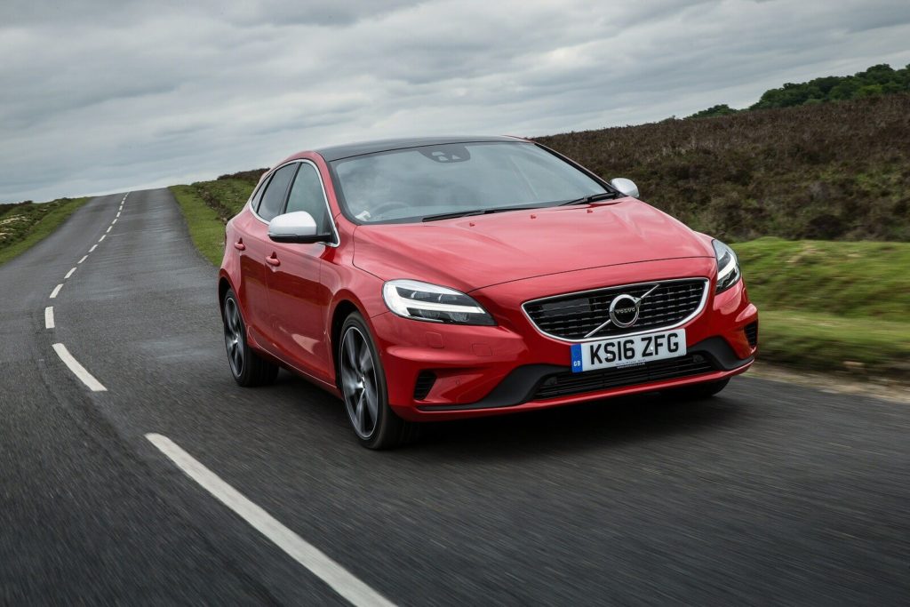 Volvo V40 front view driving