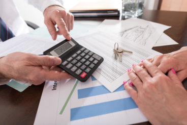 how are lease prices calculated