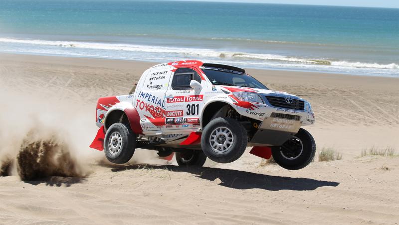 How Many Tamiya 4×4 Bruisers Does it Take to Pull a Toyota Hilux?