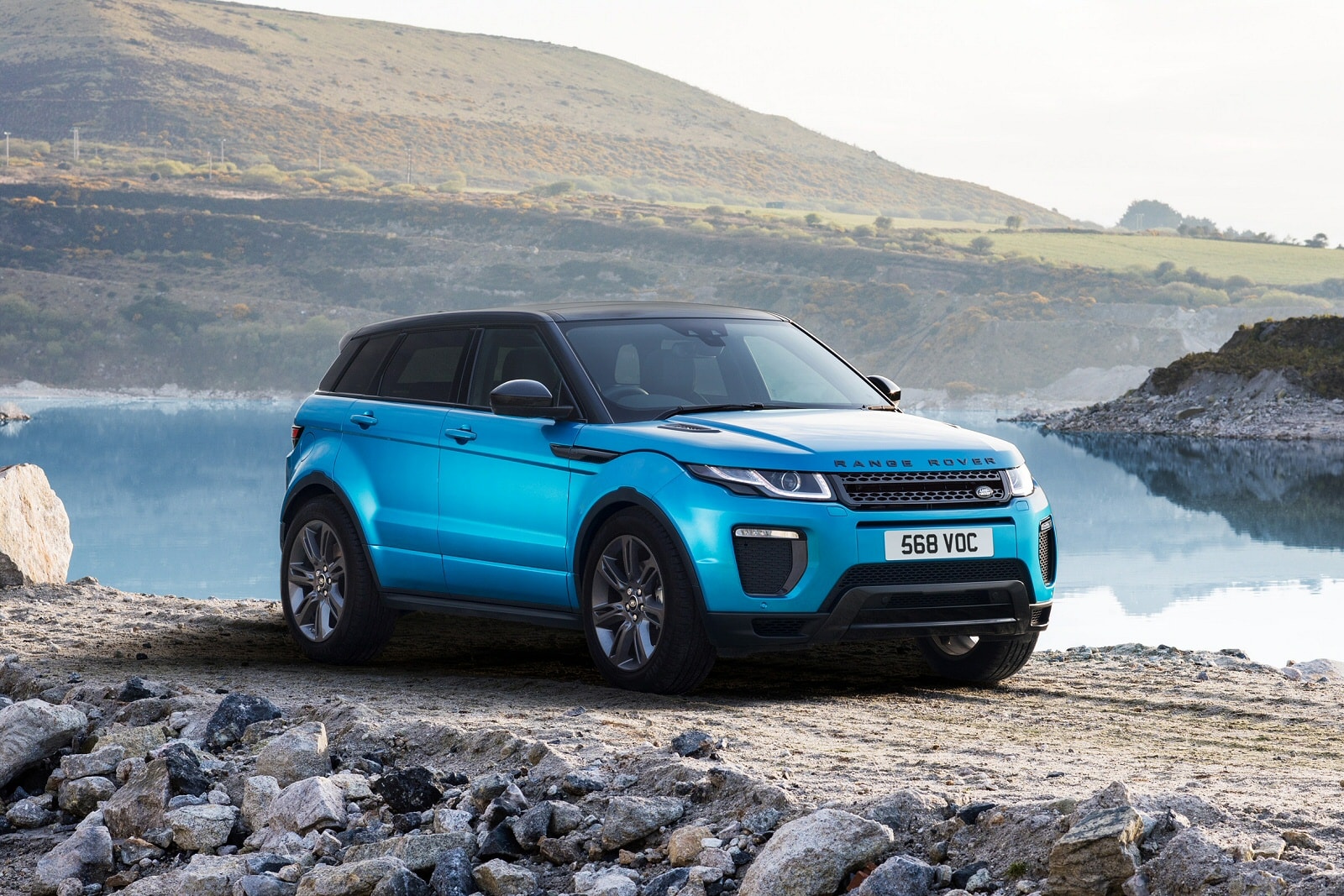 Range Rover Evoque розовый