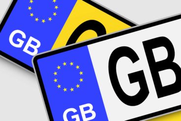 2 great Britain number plates stacked on top of each other one yellow and one white