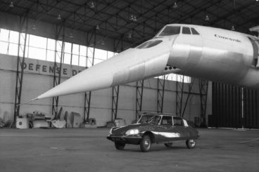 Citroen DS with Concorde in black and white
