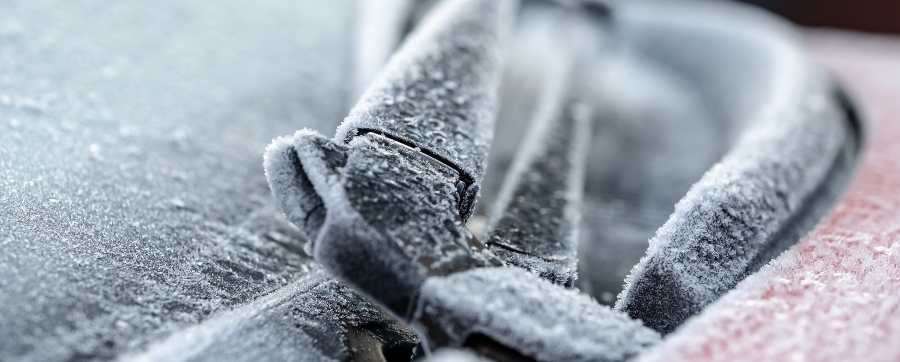 Windscreen covered in frost