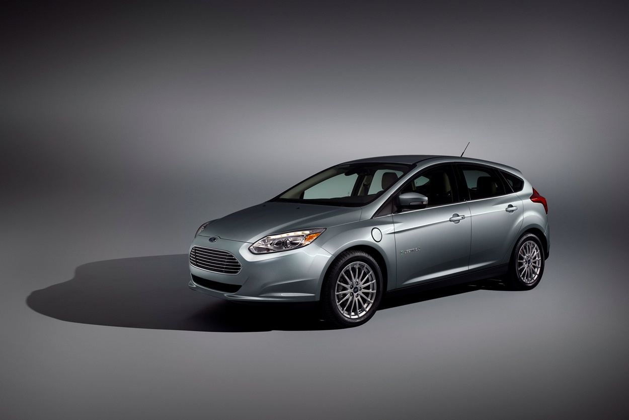Ford Focus Electric Vs Nissan Leaf Volkswagen E Golf Review Review Of The Ford Focus Electric