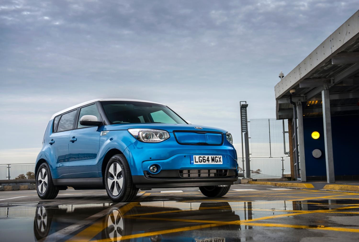 Kia Soul EV Vs Renault Zoe Vs Nissan Leaf: Review & Comparisons