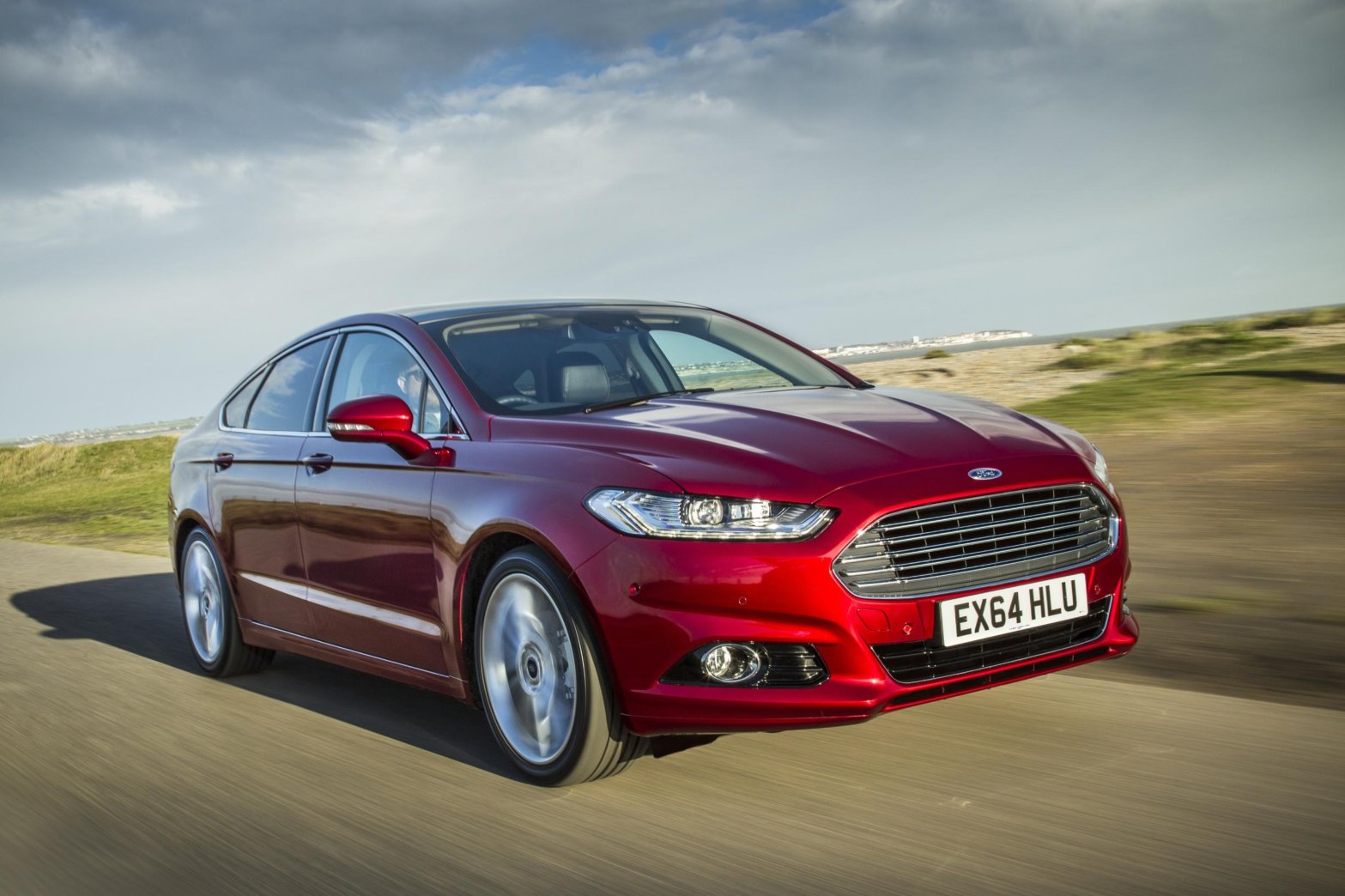 A Detailed Review of the Ford Mondeo Diesel Hatchback - OSV