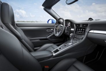 Interior of the Porsche 911 Targa 4