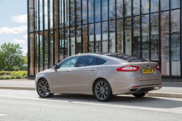 Ford Mondeo Vignale Hatchback