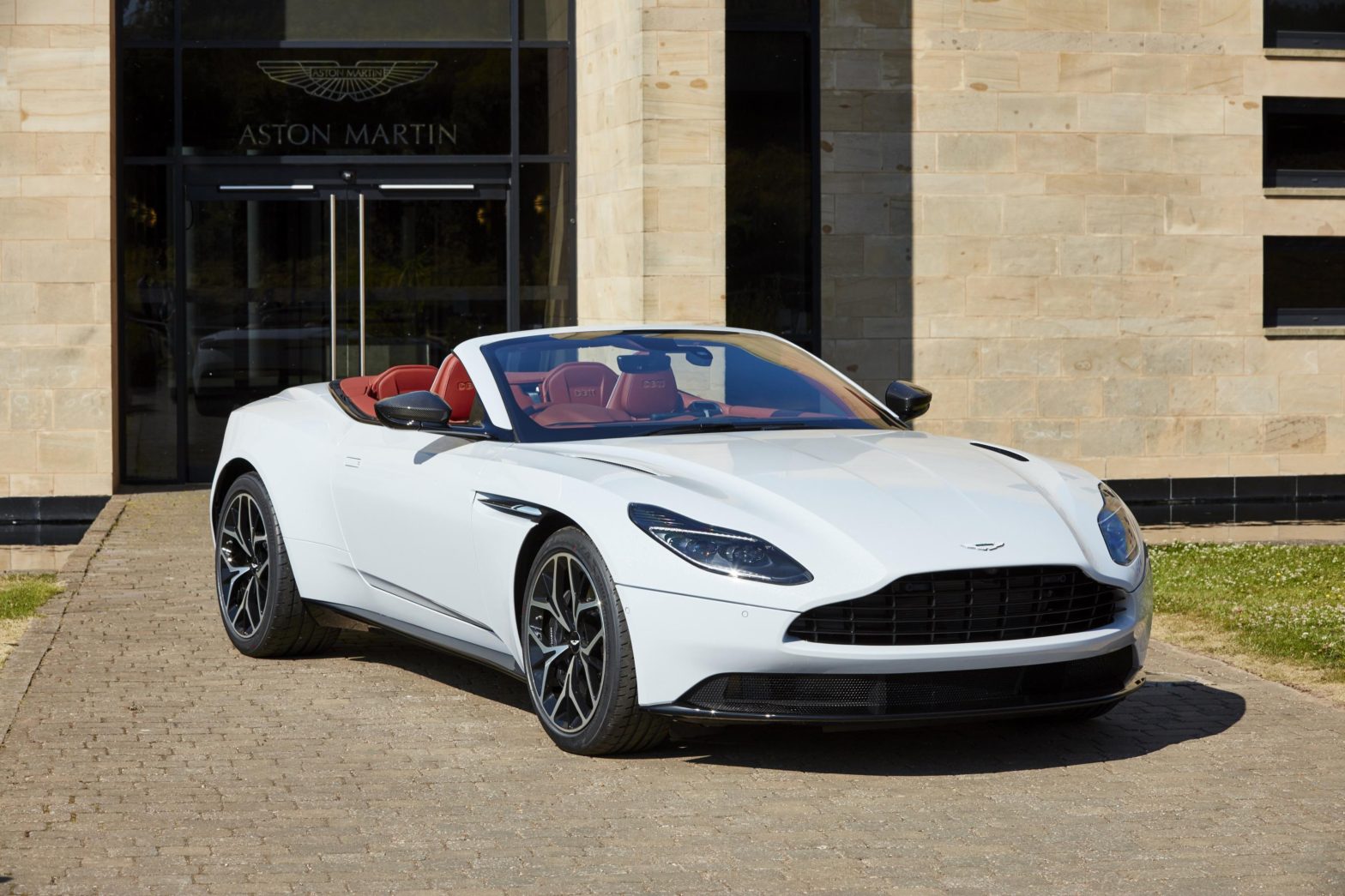 A Detailed Review of the Aston Martin DB11 Convertible OSV