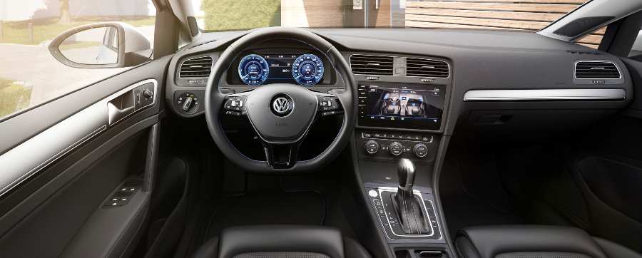 VW e-Golf interior