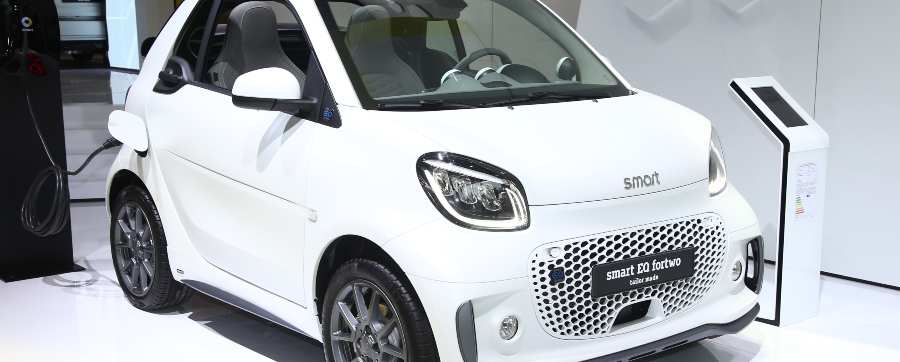 Electric Vehicle - White Smart EQ