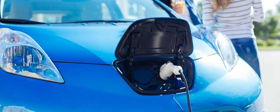 How to lease a vehicle for business - electric car being charged