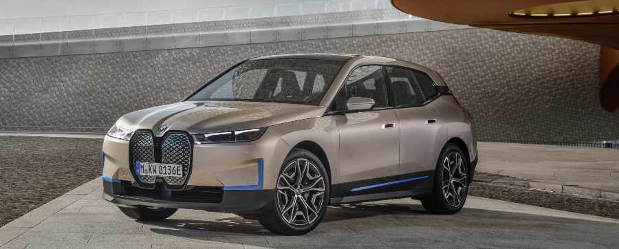 luxury electric SUV BMW iX